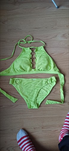 Bikini set top bottoms - top,