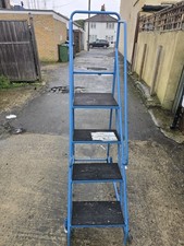 4 TREAD MOBILE WAREHOUSE