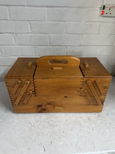 Large wooden cantilever - large,