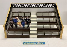 SCALEXTRIC TRI-ANG VINTAGE BUILT KIT K705 SPECTATOR STAND / GRANDSTAND + FIGURES