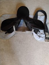 17.5x31 Black Leather horse saddle with 48" girth 