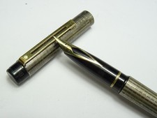 SHEAFFER Targa Vintage 14k 585 Gold Nib Engine Turned Fountain Pen
