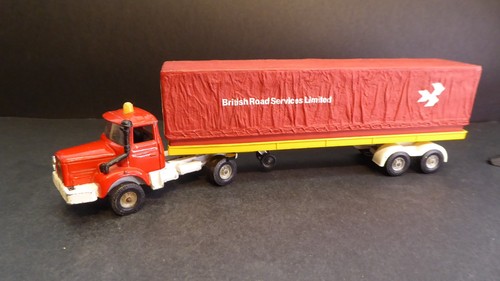 Corgi major toys renault truck - major,