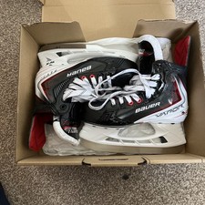 ONLY WORN FOR 4 HOURS: Bauer