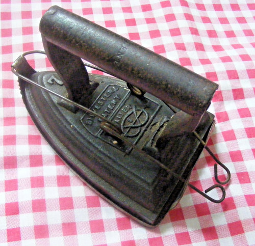 Antique cast iron flat sad - iron,