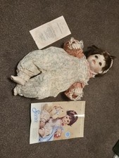Vintage Hamilton Collection "Sarah" Porcelain Heritage Dolls VGC no ted/blanket 