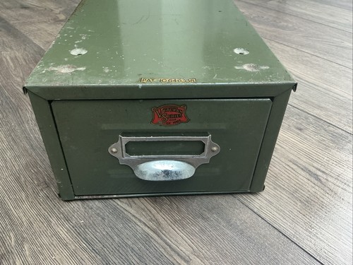 Vintage green metal index - vintage,