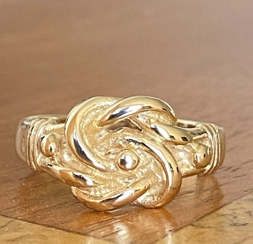 Gents solid 9ct - 9ct,