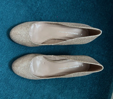Brand New Ladies Dorothy Perkins Gold Sparkle Shoes Size 4