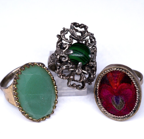 Vtg witchy flea market queen - witchy,