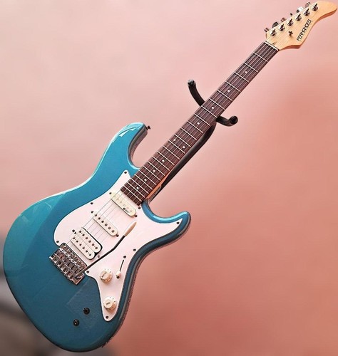 Fernandes retro rocket - fernandes,