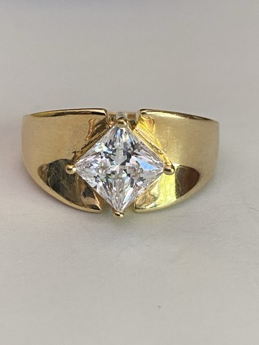 Italian yellow gold - yellow, gilded