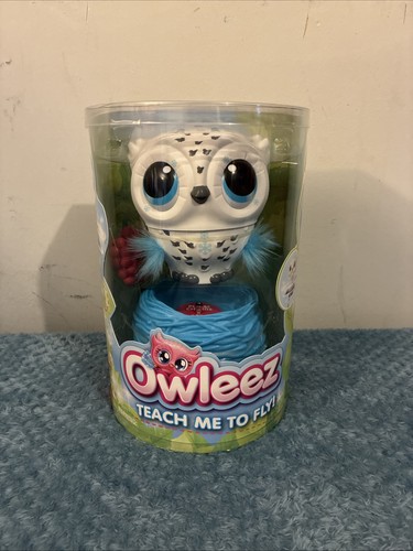 Owleez flying baby - owl, white