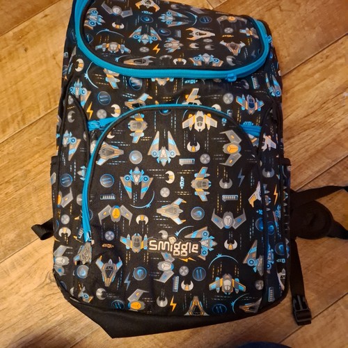 Smiggle spaceship ruck sack - smiggle,