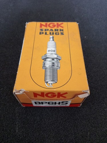 Vintage ngk bp6hs spark plugs - bp6hs,