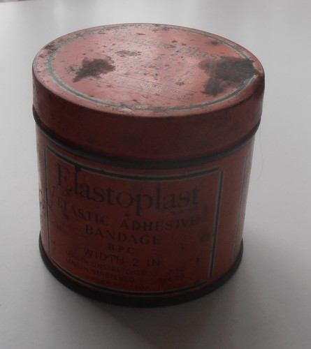 Vintage round elastoplast tin - round,