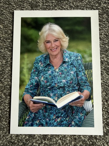 Queen camilla autograph - ￼,