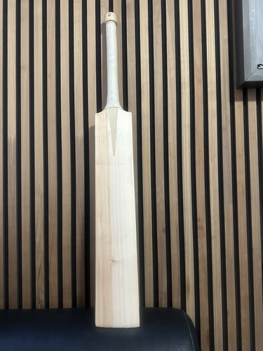 Malik cricket bat - mb,