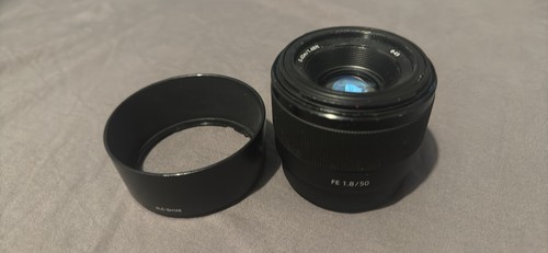 Sony 1 8 fe - f/1.8, for