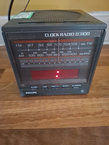 Philips clock radio 03100 - 03100, with