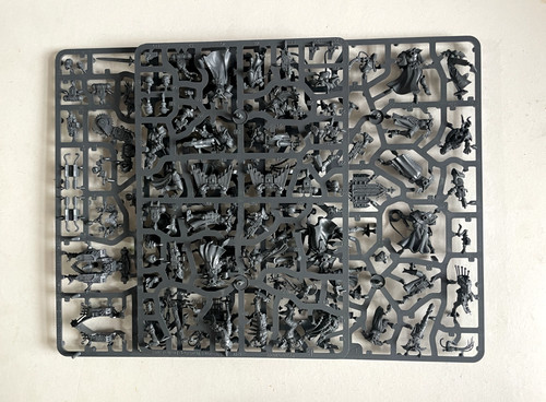 Adepta sororitas launch box - sororitas,