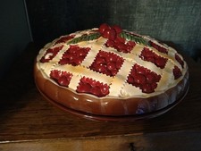 Vintage BhS Large Cherry Pie