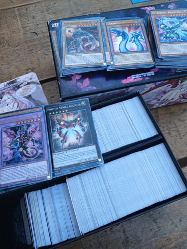 1300 cards approx - yu-gi-oh!,