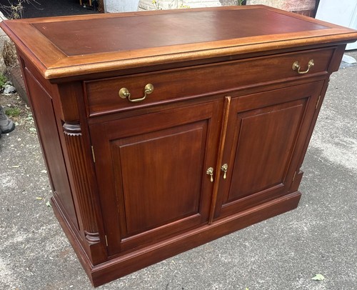Mahogany hidden home office - mahogany,
