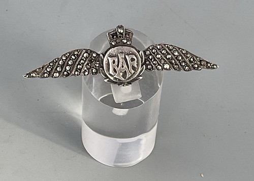 Vintage silver tone metal - tone,