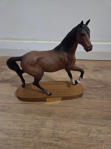 Royal dalton horse statue - dalton,
