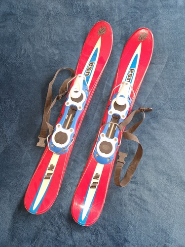 Skis red white and - white,