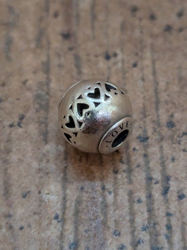Pandora essence love - love, charm