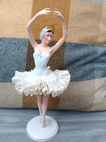 The franklin mint swan - franklin,