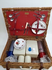 Brexton picnic set 4 person Vintage Retro Wicker Basket Not Complete