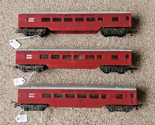 Triang red coach - red, new