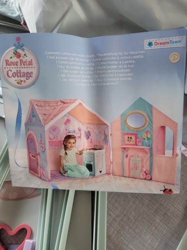 Dreamtown rose petal cottage - petal,
