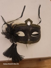 BLACK AND GOLD Venetian