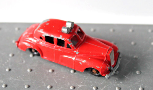 Budgie diecast fire chief - fire,