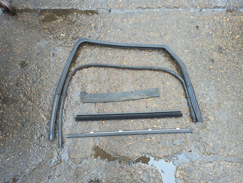 Nissan qashqai door rubber - nissan,