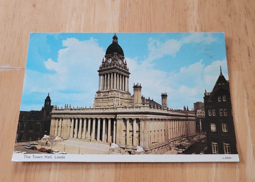 Vintage london postcard leeds - london,