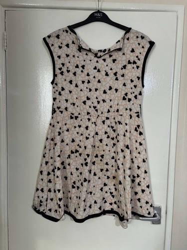 Beige black heart print - heart,