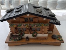 VINTAGE WOODEN MUSICAL