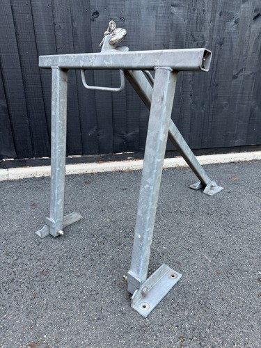 Legged folding locking - 3,