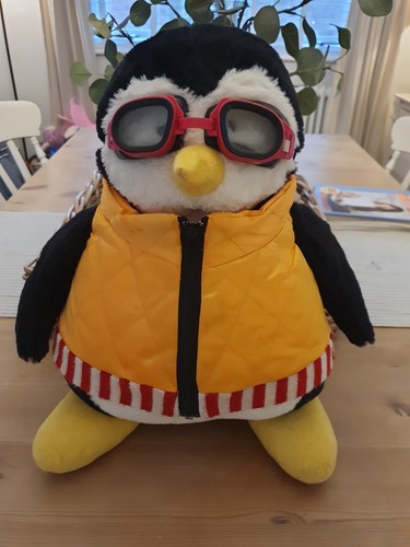 Friends hugsy penguin plush - hugsy,