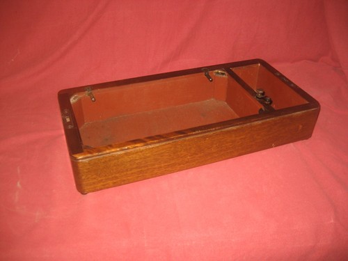 Singer sewing machine - , base