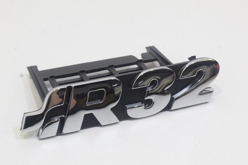 Golf mk5 r32 grill badge - 1k,