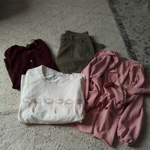 Bundle ladies clothes size - of,