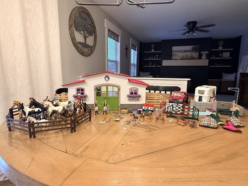 Schleich horse riding center - horse,