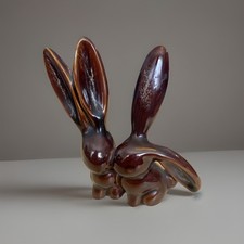 Kernewe Cornwall Kissing Bunnies ornament cute rabbits / Hares