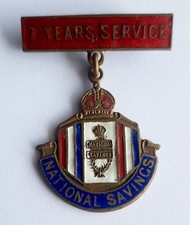 VINTAGE ENAMEL BADGE NATIONAL SAVINGS BANK  7 YEARS SERVICE MEDAL PIN BADGE